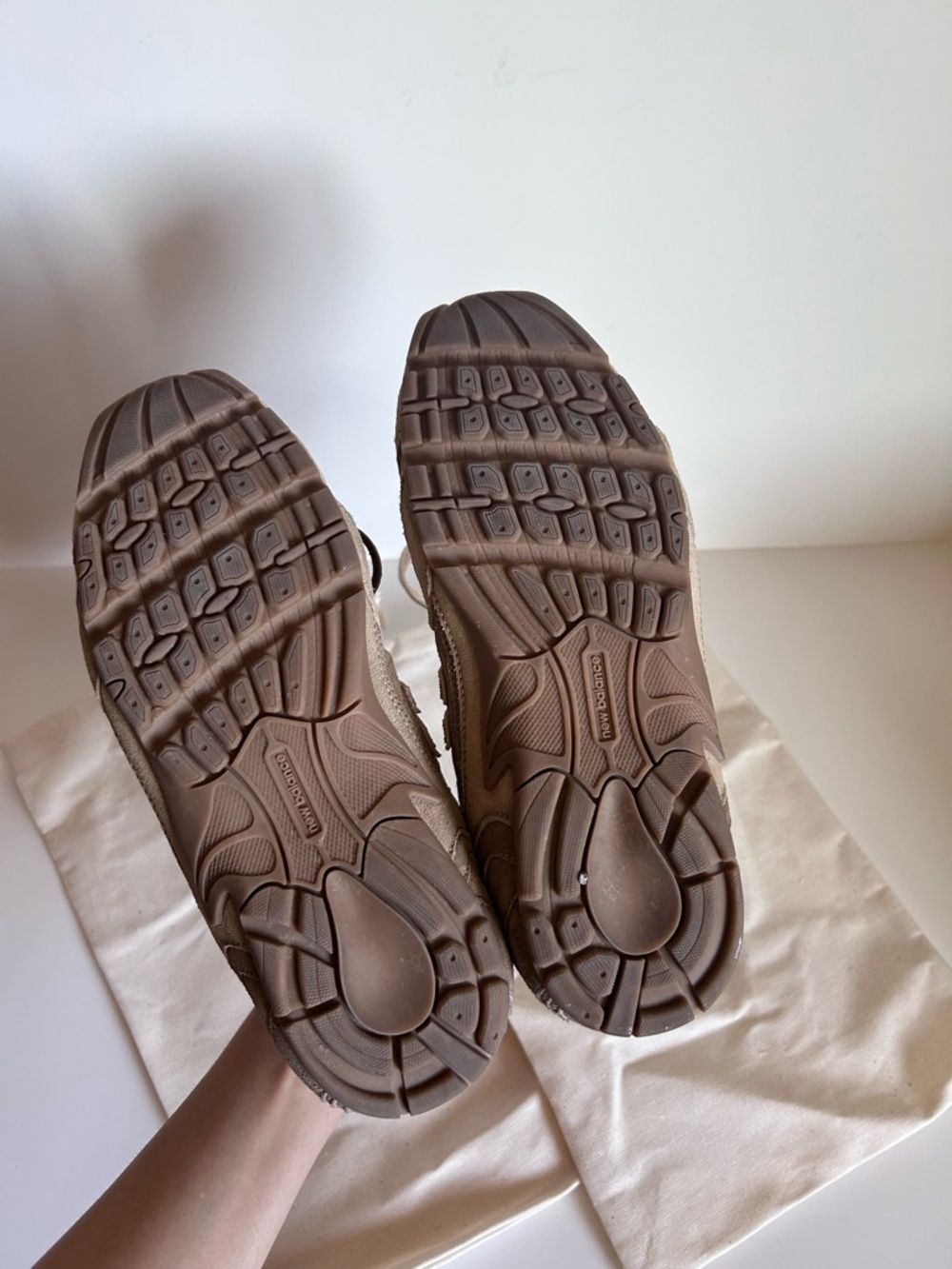 Miu Miu x NEW BALANCE Taupe Suede Sneakers with Green Accent Laces - Picture 4 of 4